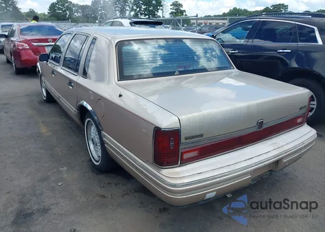 1993 Lincoln Town Car Executive из США, поврежденный, VIN 1LNLM81WXPY643062